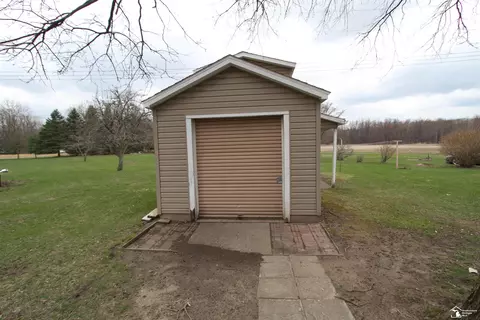 6065 War, Monroe, MI 48162 photo 5