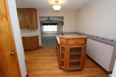 6065 War, Monroe, MI 48162 photo 9
