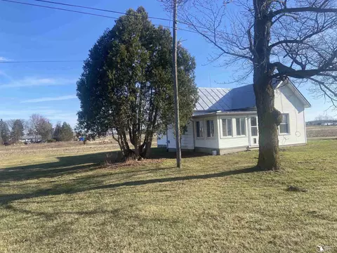 2438 W Sigler, Monroe, MI 48162 photo 5