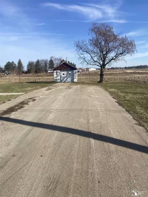 2438 W Sigler, Monroe, MI 48162 photo 7
