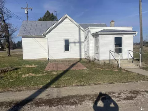 2438 W Sigler, Monroe, MI 48162 photo 6