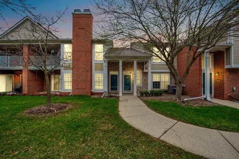 5336 Pine Aires, Sterling Heights, MI 48314