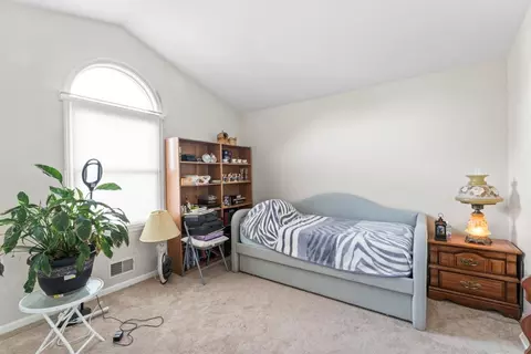 Bedroom - 9344 Pinecrest, Davison, MI 48423 photo 3 of 3