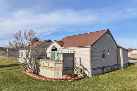 Exterior - 9344 Pinecrest, Davison, MI 48423 photo 3 of 4