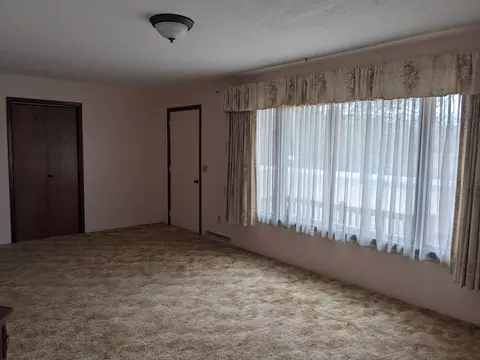 Living - 1691 Bentley, Bentley, MI 48613 photo 1 of 2