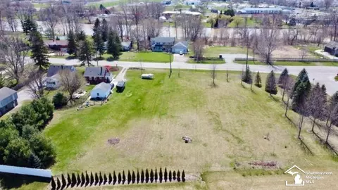 N Custer, Monroe, MI 48162 photo 11