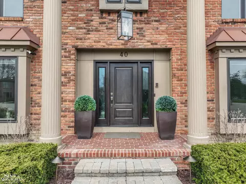 40 Regal, Grosse Pointe Shores, MI 48236 photo 3
