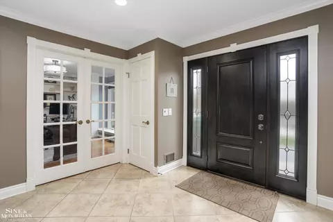 40 Regal, Grosse Pointe Shores, MI 48236 photo 5
