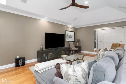 40 Regal, Grosse Pointe Shores, MI 48236 photo 20