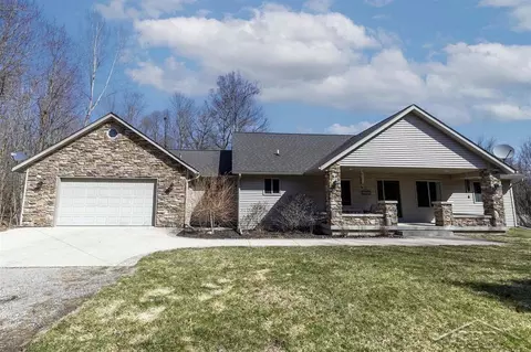 1978 W Stewart, Midland, MI 48640