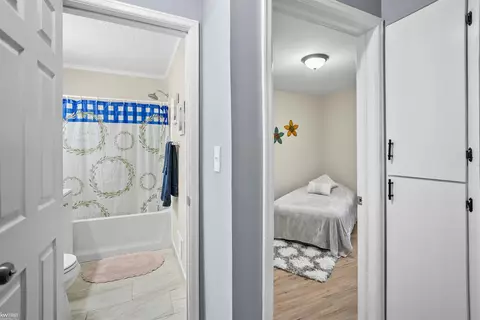 Entry Way - 3405 Brandon, Flint, MI 48503 photo 2 of 3