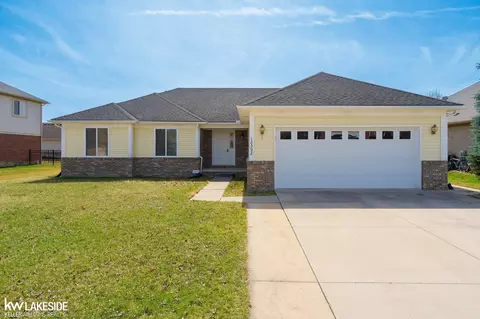 18398 Wingate, Macomb, MI 48042 photo 3