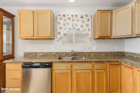 18398 Wingate, Macomb, MI 48042 photo 8