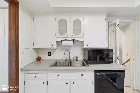 Kitchen - 514 Chalmers, Flint, MI 48503 photo 6 of 6