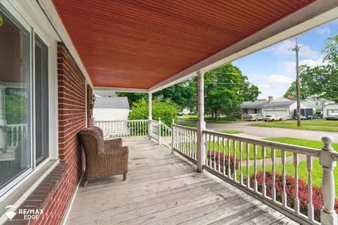 Exterior - 514 Chalmers, Flint, MI 48503 photo 4 of 14