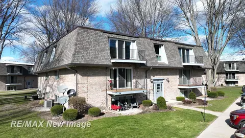 104 Provincial #22, Saginaw, MI 48638
