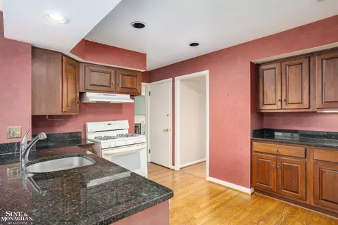 874 S Brys, Grosse Pointe Woods, MI 48236 photo 8