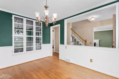 874 S Brys, Grosse Pointe Woods, MI 48236 photo 14