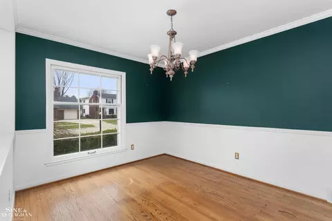 874 S Brys, Grosse Pointe Woods, MI 48236 photo 15