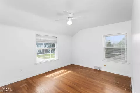 874 S Brys, Grosse Pointe Woods, MI 48236 photo 20