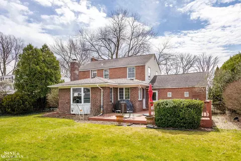 874 S Brys, Grosse Pointe Woods, MI 48236 photo 33