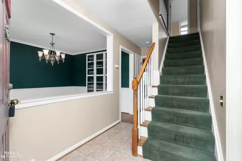 874 S Brys, Grosse Pointe Woods, MI 48236 photo 4