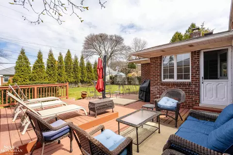 874 S Brys, Grosse Pointe Woods, MI 48236 photo 30