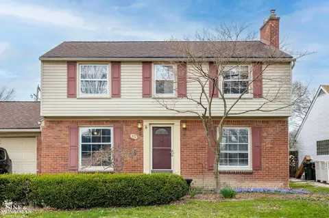 874 S Brys, Grosse Pointe Woods, MI 48236