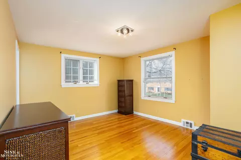 Bedroom - 703 Pear Tree, Grosse Pointe Woods, MI 48236 photo 7 of 7