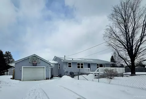 455 N Sorensen, Little Lake, MI 49833