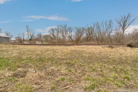 58731 Victoria, New Haven, MI 48048