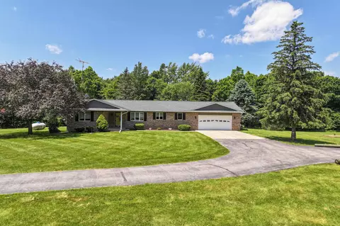 5802 Pratt, Lapeer, MI 48446