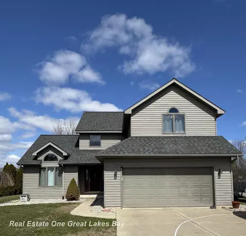 6870 Pierce, Freeland, MI 48623