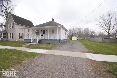 720 Frazer, Owosso, MI 48867