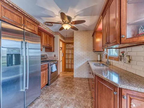 415 Nadeau, Monroe, MI 48162 photo 9