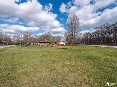 415 Nadeau, Monroe, MI 48162 photo 33