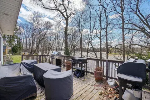 Exterior - 8 Lakeridge, Adrian, MI 49221 photo 9 of 15