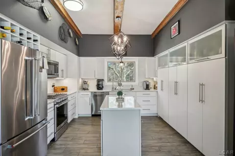 Kitchen - 8 Lakeridge, Adrian, MI 49221 photo 1 of 4