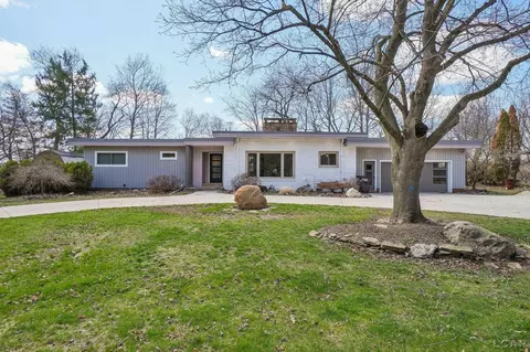Exterior - 8 Lakeridge, Adrian, MI 49221 photo 3 of 15