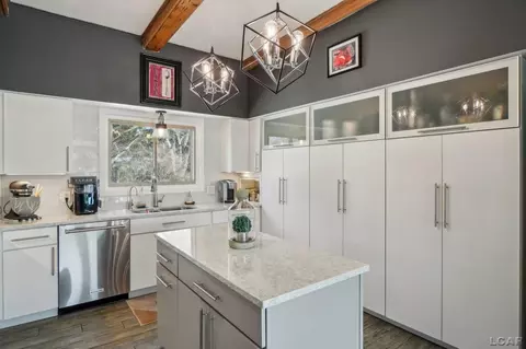 Kitchen - 8 Lakeridge, Adrian, MI 49221 photo 3 of 4