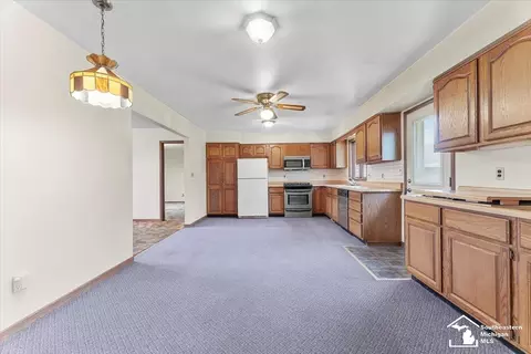 11706 Grafton, Carleton, MI 48117 photo 8