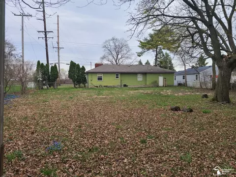 6461 E Dunbar, Monroe, MI 48161 photo 2
