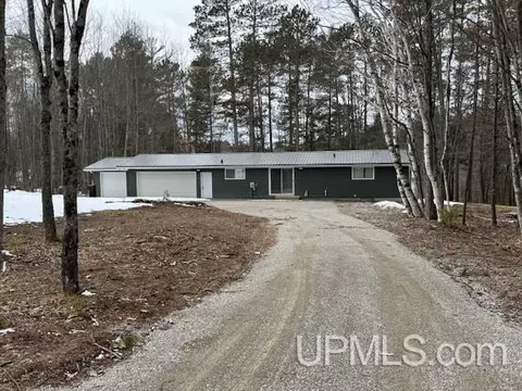 10659 Q5, Rapid River, MI 49878