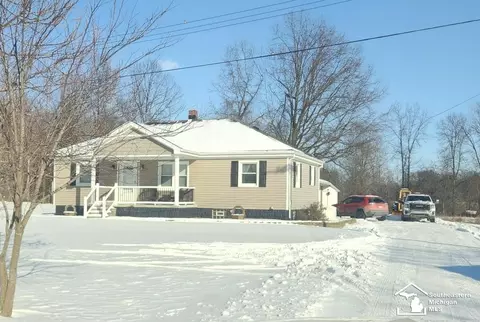 8354 Reinhardt, Carleton, MI 48117