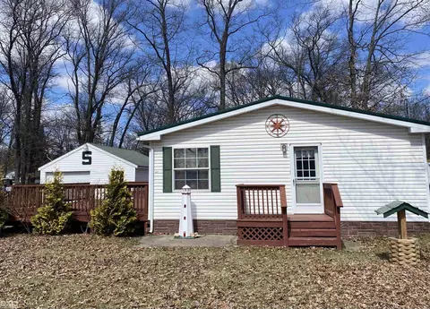 6847 Lake, Harrison, MI 48625