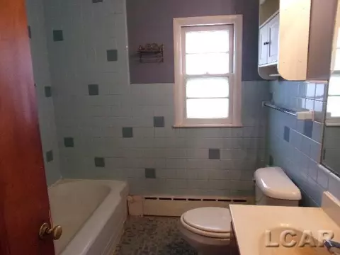 Bath - 221 Summit, Jackson, MI 49203 photo 1 of 2