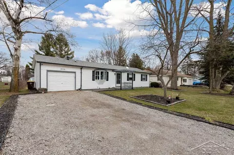1939 S Mackenzie, Mount Pleasant, MI 48858