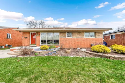 17835 N Wind, Fraser, MI 48026