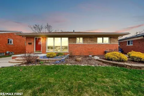 Exterior - 17835 N Wind, Fraser, MI 48026 photo 8 of 9