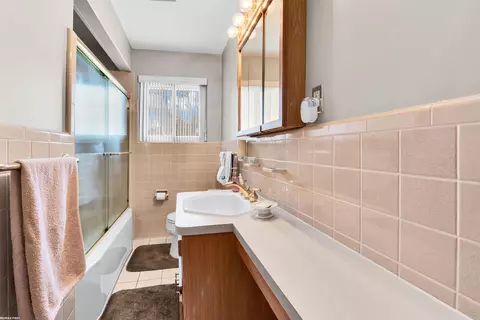 Bath - 17835 N Wind, Fraser, MI 48026 photo 1 of 2